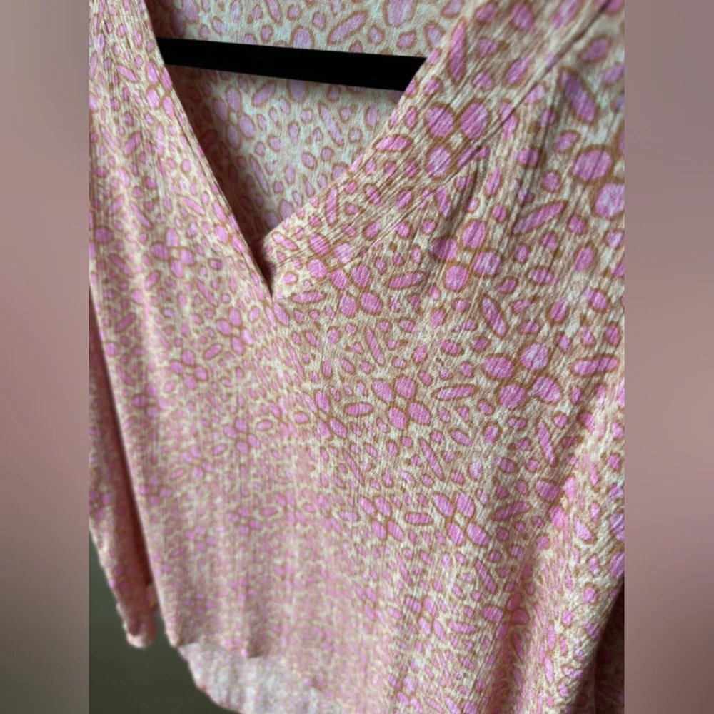 Pink Patterned Women's Top - Picture 4 of 6